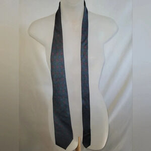 Handmade 100% Silk Tie Made in Spain Green Purple  Red